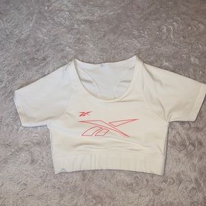 REEBOK CROP TOP SIZE M